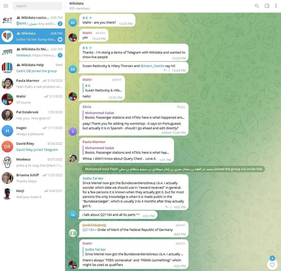 Окно Telegram с чатами