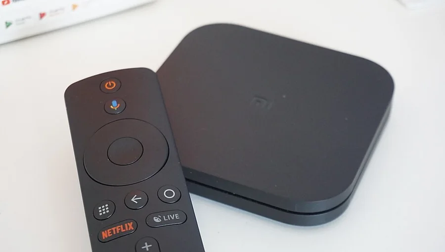 ТВ-приставка Xiaomi Mi Box S на Android TV с пультом
