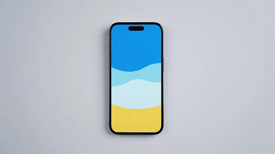 Смартфон с включённым экраном