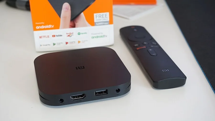 ТВ-приставка Xiaomi Mi Box S и пульт